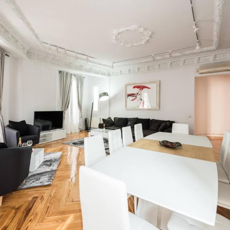 M&F ATTIC WITH GREAT VIEWS - Apartment - 30