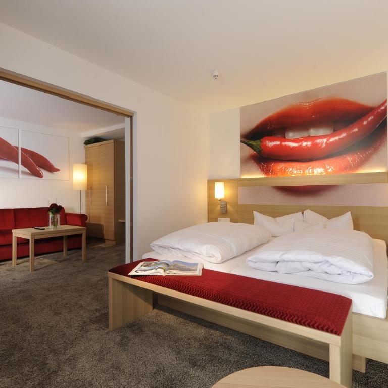 Geniesserhotel Alpin GmbH - Suite mit See- und Bergblick - 2