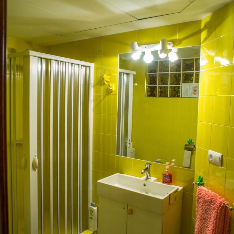 Alojamientos Sueños de Ronda - Habitación Doble con baño privado externo - 6