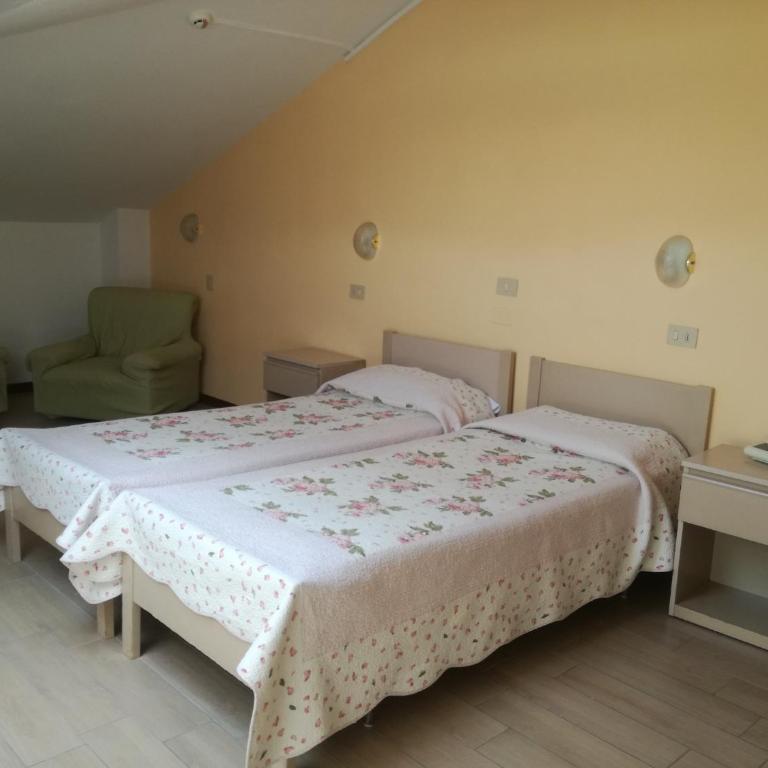 Hotel Prati - Camera Familiare Mansardata (4 Adulti) - 1