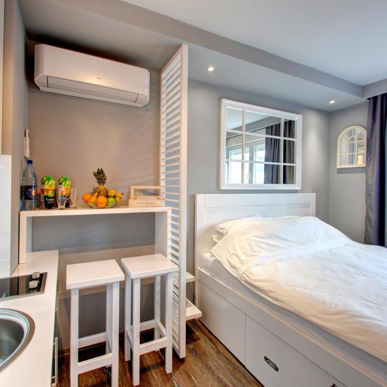 Luxury Studio Yasmine - Studio Apartment with City View - 22