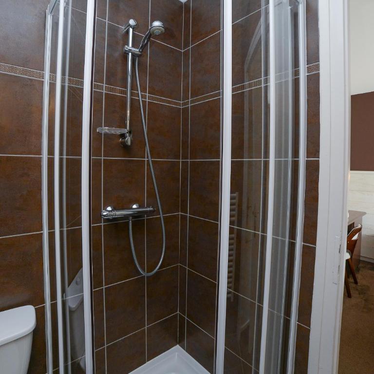 Novalaise Plage - Petite Chambre Double - 13