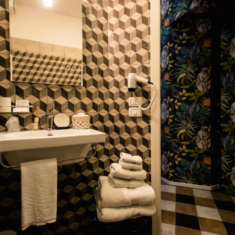 Arsenale Suites - Standard Double Room with Private Garden - 4