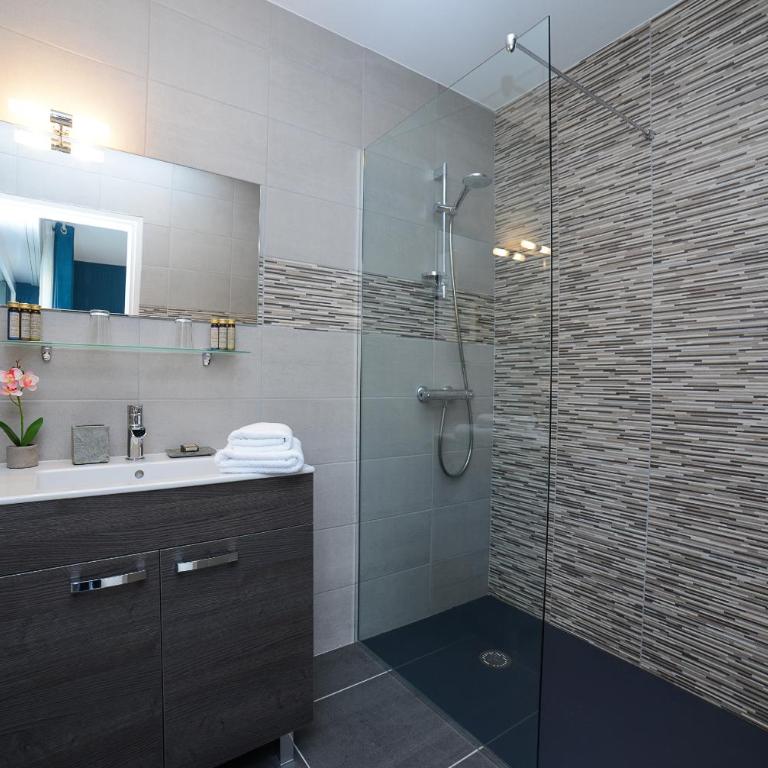 Novalaise Plage - Chambre Double Deluxe avec Balcon - 7