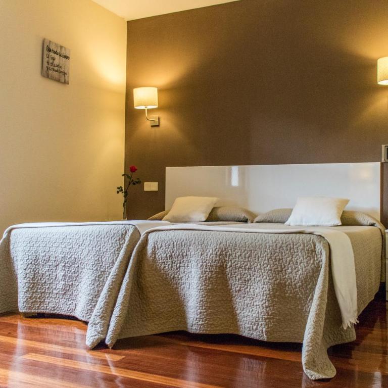 Hotel Montañas de Covadonga - Habitación Doble - 2 camas - 6