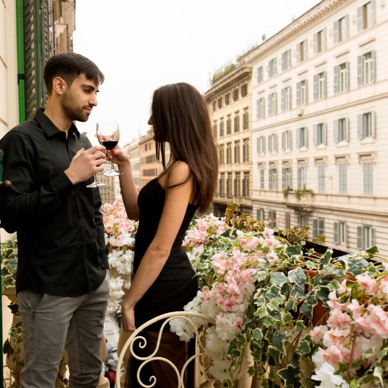 Nerva Accommodation Cavour - Suite King con Balcone - 4
