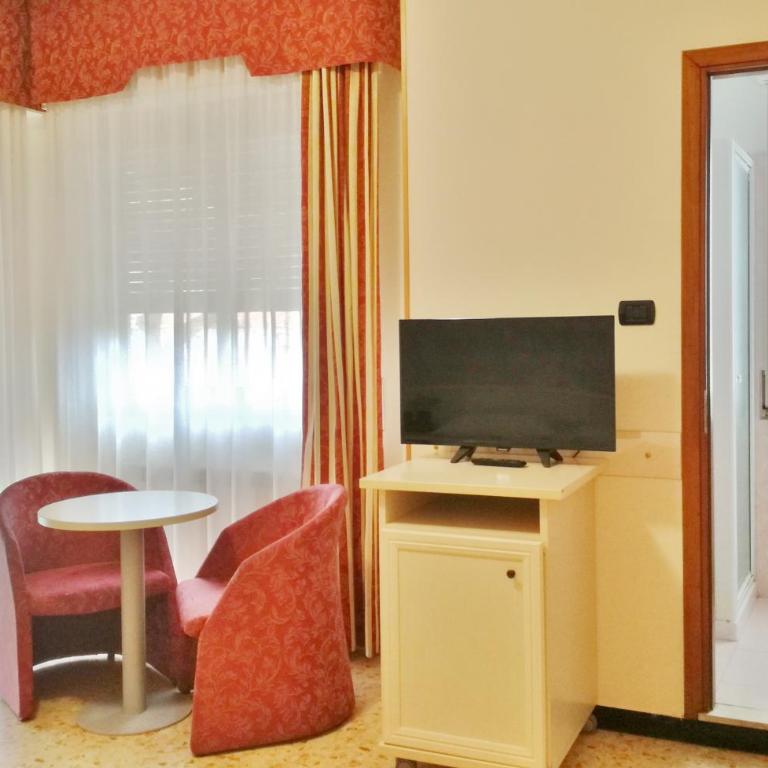 Gold Hotel - Camera Matrimoniale Comfort - 8