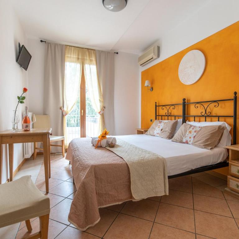 Agriturismo Costadoro - Camera Matrimoniale/Doppia con Letti Singoli con Vista Lago. - 1
