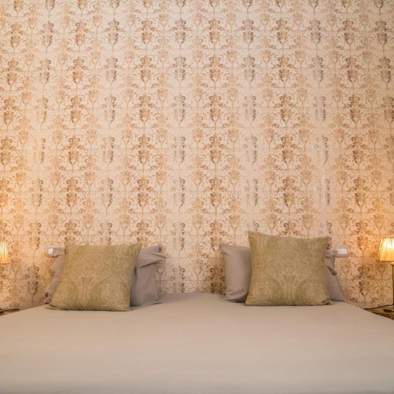 Domus Donnaregina Apartments - Deluxe Apartment - 17