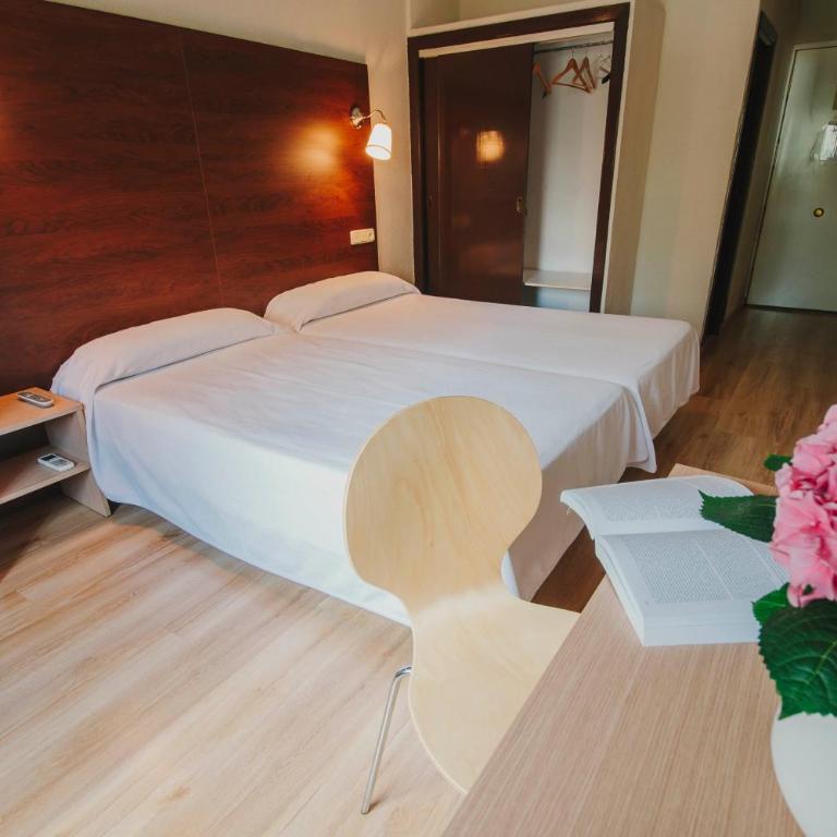 Hotel Embajador - Habitación Doble - 1 o 2 camas - 1