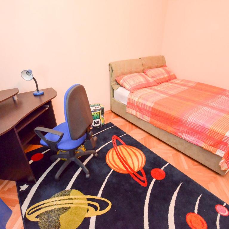 Central Apartment - Two-Bedroom Apartment - 14