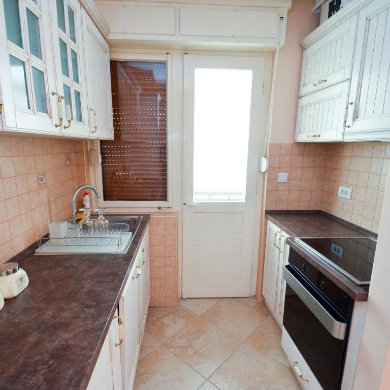 Central Apartment - Two-Bedroom Apartment - 17