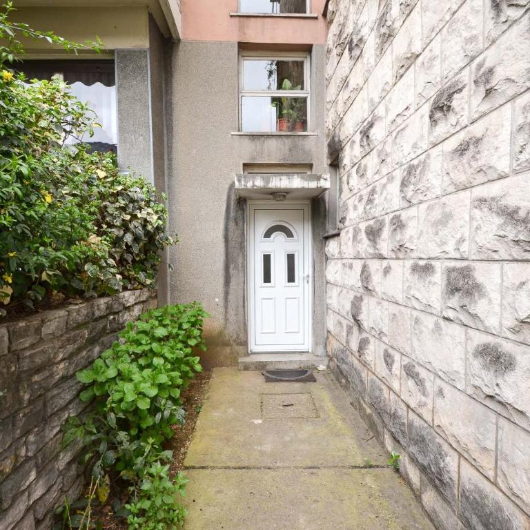 Central Apartment - Two-Bedroom Apartment - 39