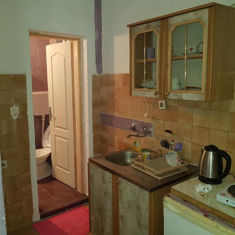 Guest House Dragomir - Osnovna Trokrevetna Soba sa Sopstvenim Kupatilom - 4