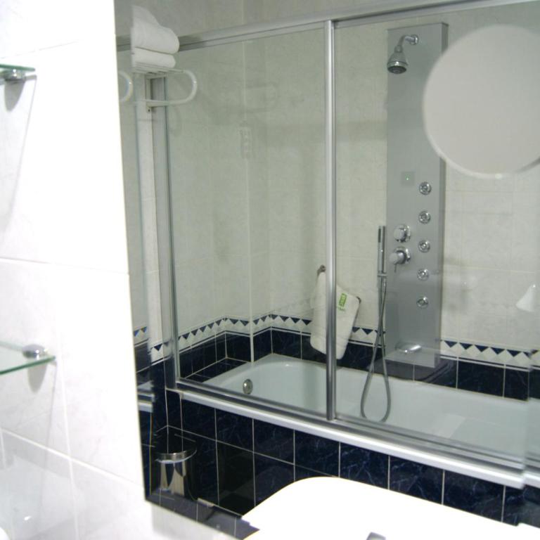Hotel Molinos - Twin Room - 9
