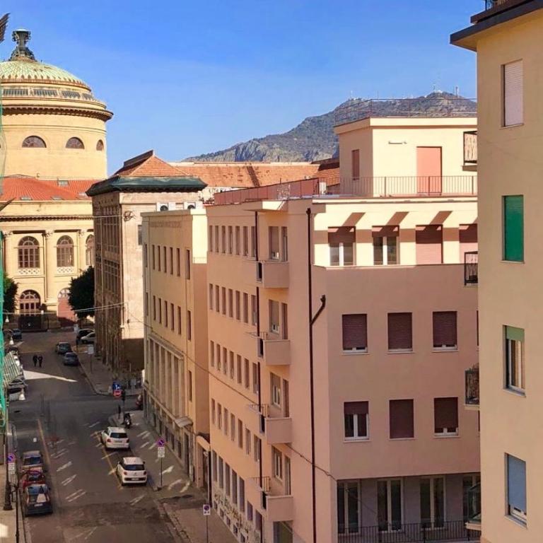 Teatro Massimo Cool Home - Apartment with Terrace - 15