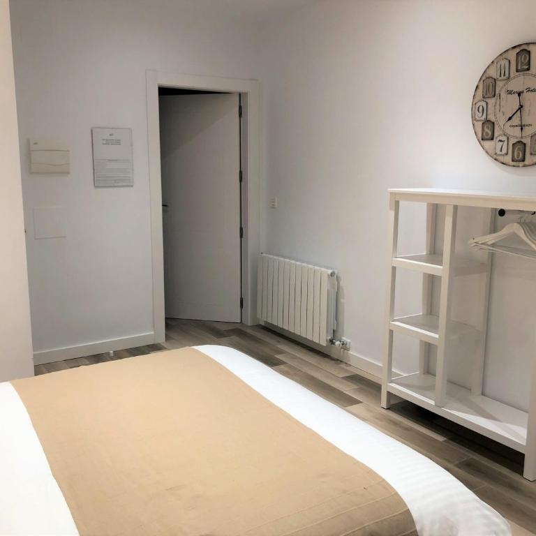 Apartamentos Centro en Recogidas, Granada - Studio with Balcony - 10