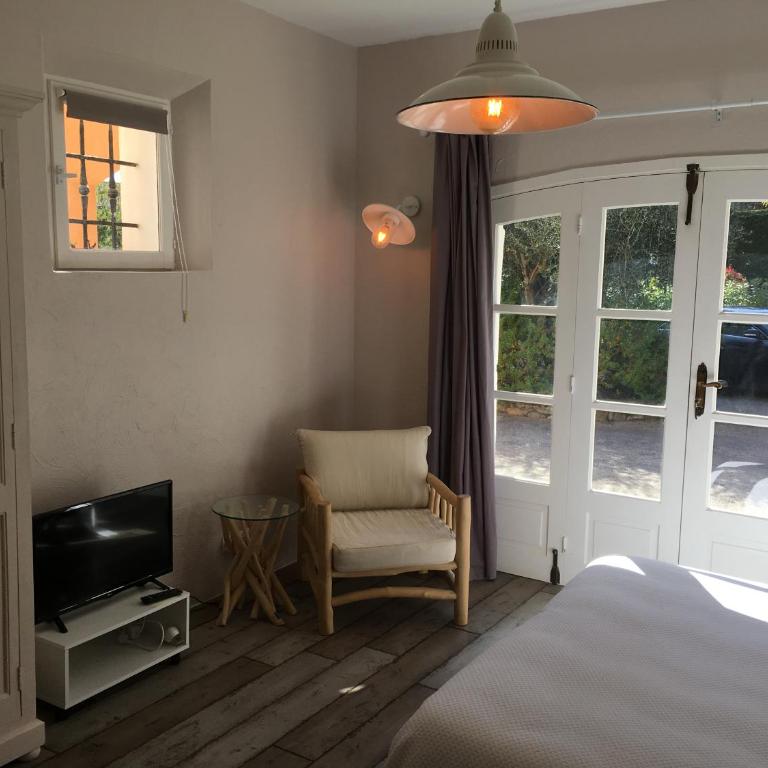 Le Champmazet - Chambre Double avec Terrasse - 1