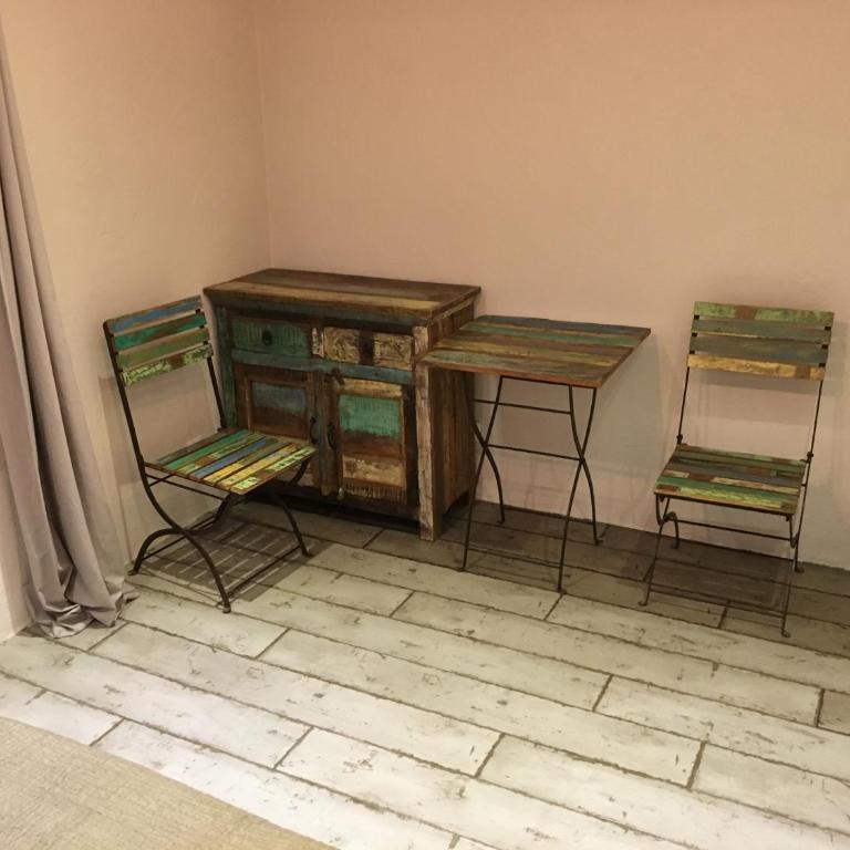 Le Champmazet - Chambre Double ou Lits Jumeaux avec Salle de Bains Privative - 3