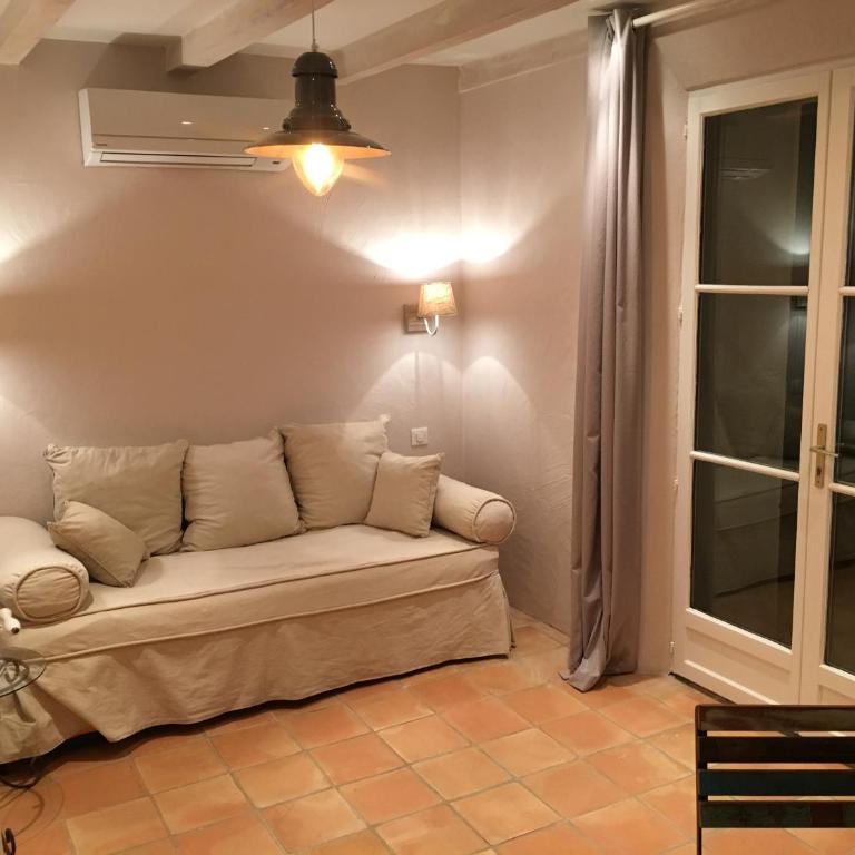 Le Champmazet - Chambre Double ou Lits Jumeaux avec Salle de Bains Privative - 4