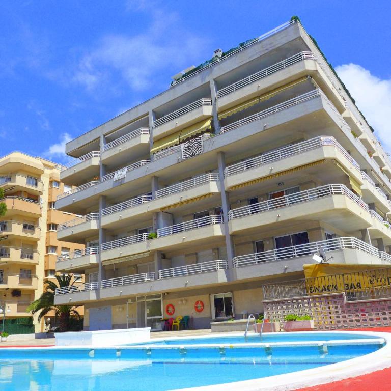 Rentalmar Zahara family suites - One-Bedroom Apartment - 31