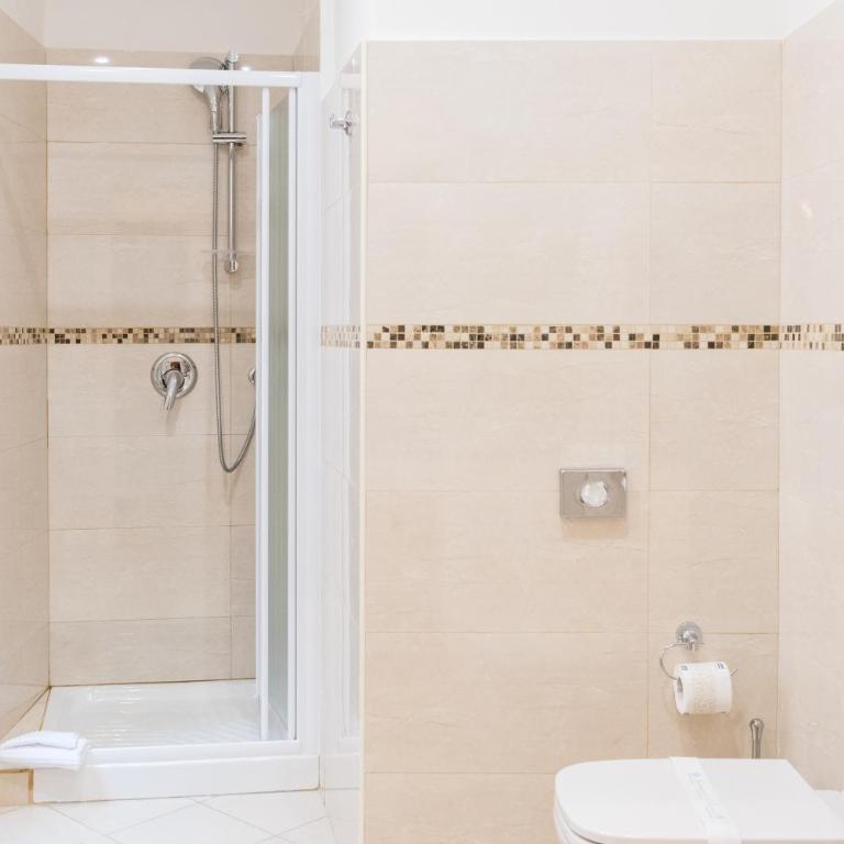 Domus Giulia - Camera Tripla Classic - 9