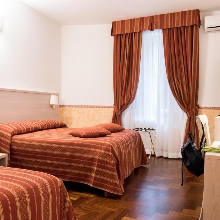 Domus Giulia - Camera Tripla Classic - 2