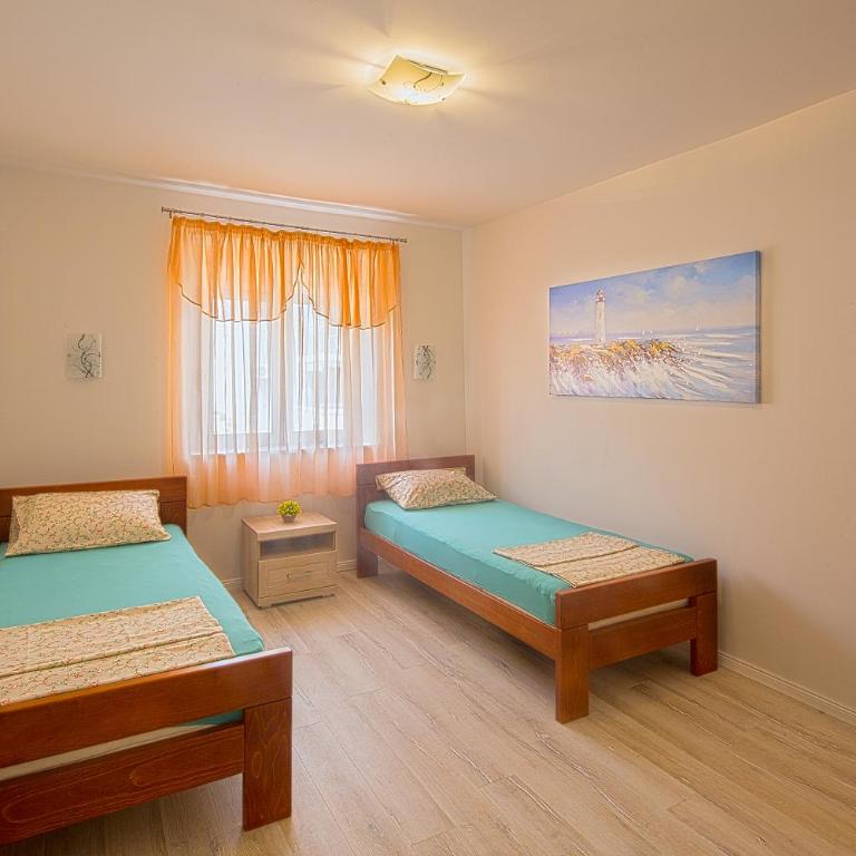 Apartman Aleksandra - Two-Bedroom Apartment - 13