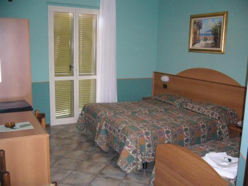 Hotel Azalea - Camera Tripla - 9