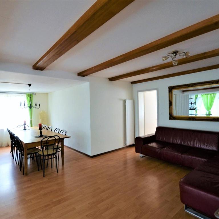 Interlaken Town House Sleeps 12 guests Central - Apartment - Erdgeschoss - 6
