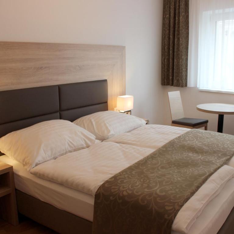 Albert Schweitzer Center Graz - Apartment mit 1 Schlafzimmer und Balkon - 4