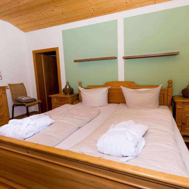 DEVA Hotel Kaiserblick - Familienzimmer mit Balkon - 1