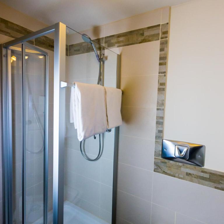 DEVA Hotel Kaiserblick - Doppelzimmer mit Balkon - 6