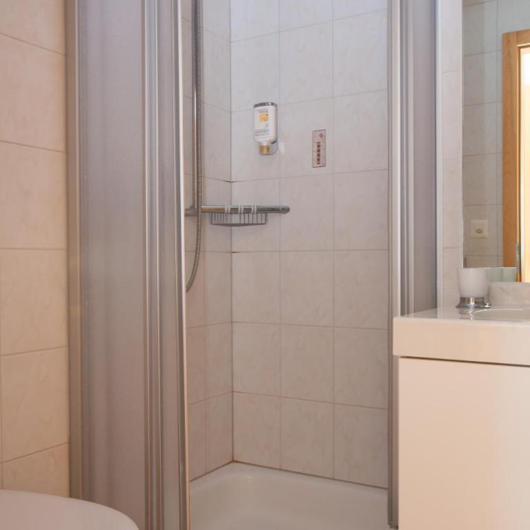 Hôtel Les Bains d'Ovronnaz - Apartment mit Frühstück - 1