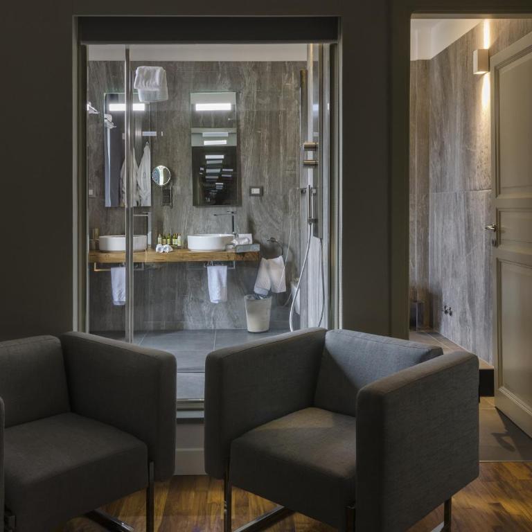 Palazzo Cini Luxury Rooms in Pisa - Camera Matrimoniale con Balcone - 9
