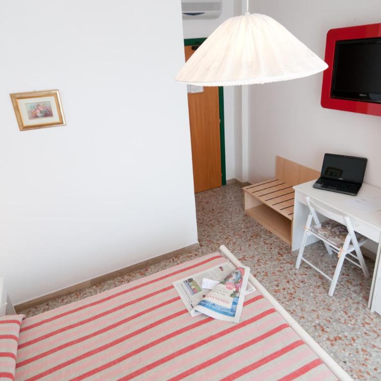Hotel Milan - Double or Twin Room with Balcony - 1
