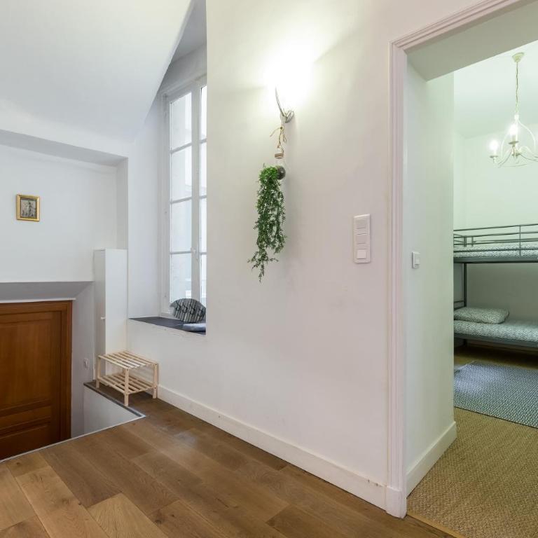 PREF 2 · F4 - VASTE ET BOURGEOIS ,3 CHAMBRES, ASCENSEUR, VX-NICE - Appartement - 25