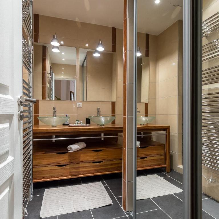 PREF 2 · F4 - VASTE ET BOURGEOIS ,3 CHAMBRES, ASCENSEUR, VX-NICE - Appartement - 18
