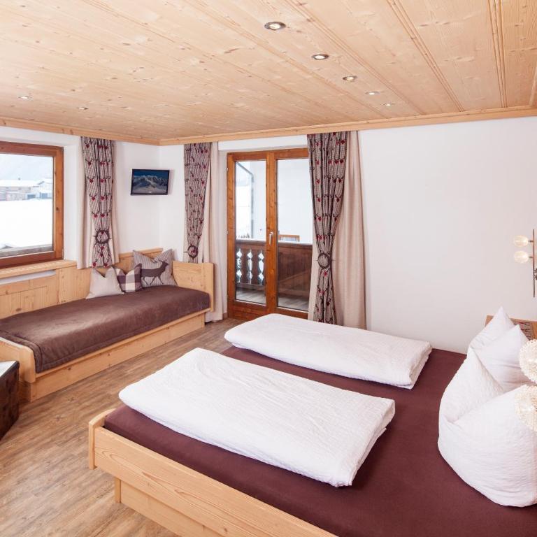 Apart Tyrol - Three-Bedroom Apartment with Balcony - 19