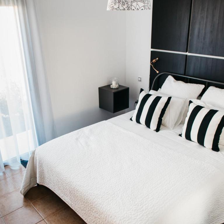 ECO Villa White Suite with climatized pool - Villa - 87
