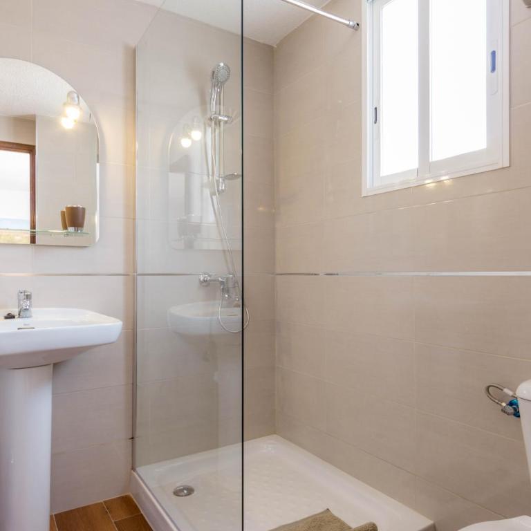 Primera línea de playa - terraza privada - parking - Ideal familias 6-7 pax o Parejas 2-4 pax - One-Bedroom House - 19