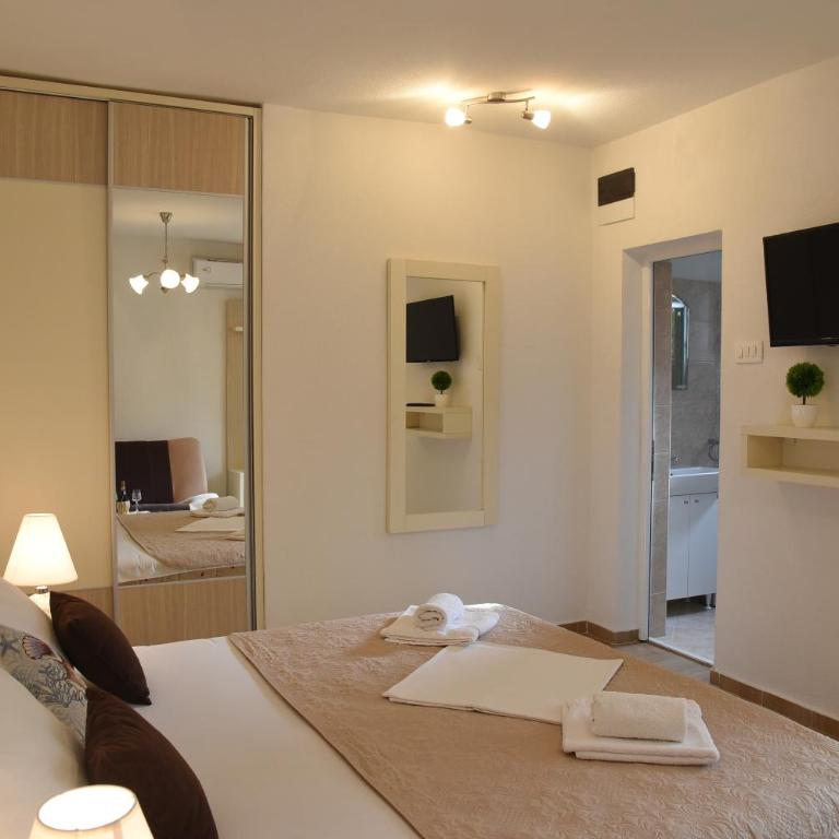 Apartments & Rooms Jelka - Apartment - Ground Floor - 2