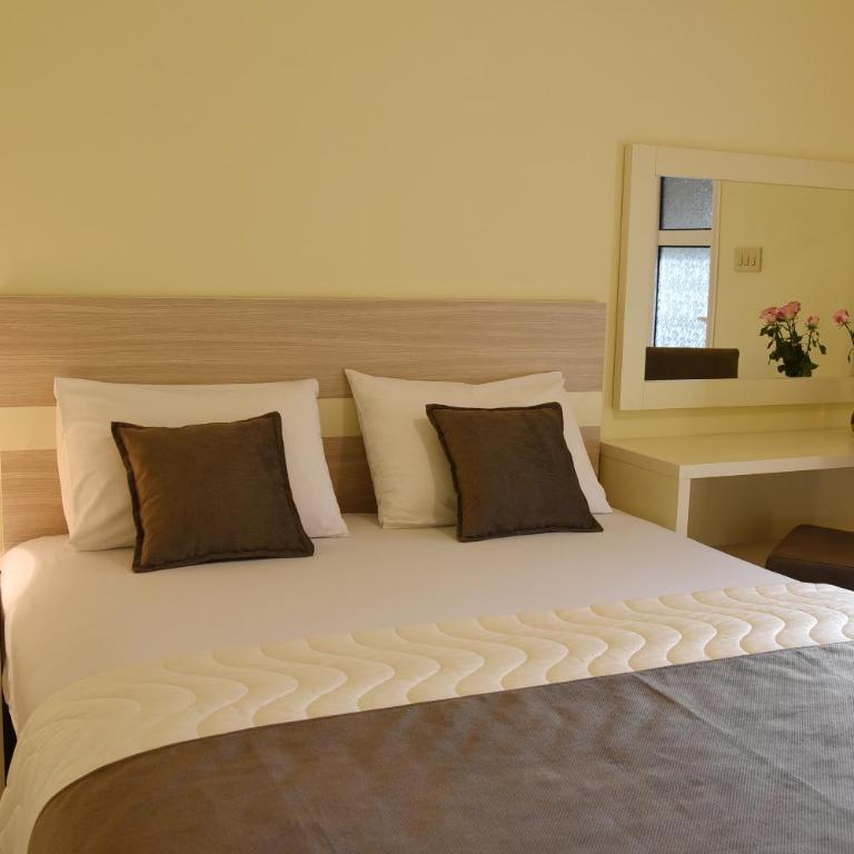 Apartments & Rooms Jelka - Double Room with Sea View - 2