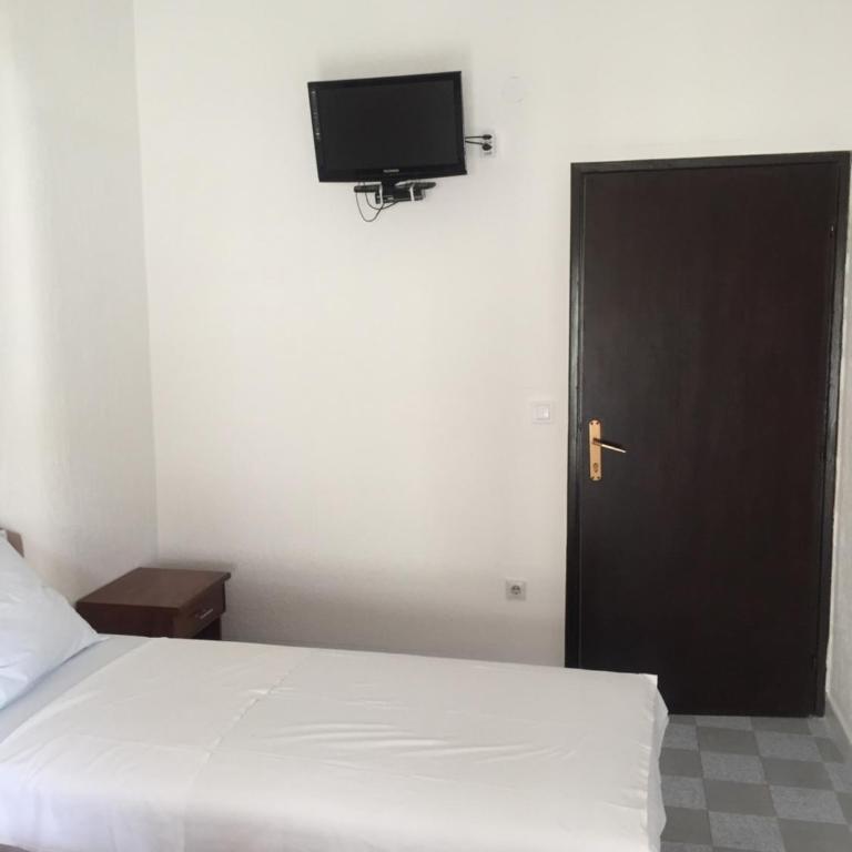 Guest House Bajceta - Double or Twin Room with Balcony - 9
