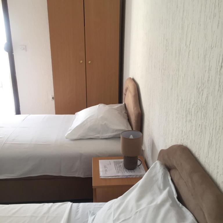Guest House Bajceta - Double or Twin Room with Balcony - 8