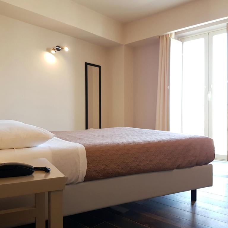 Don Ugo Luxury Rooms - Superior Double Room with Sea View - 4