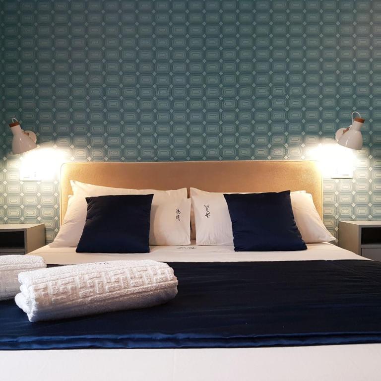 Don Ugo Luxury Rooms - Deluxe Double Room with Balcony - 15