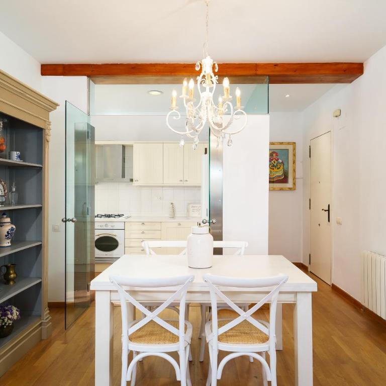 Vivaldi Valencia - Two-Bedroom Apartment - 12