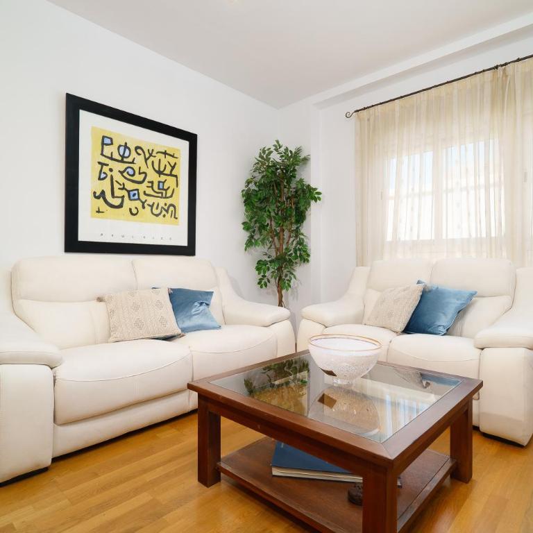 Vivaldi Valencia - Two-Bedroom Apartment - 10