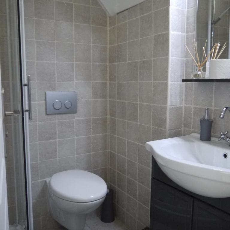 Vieille Ville 2 - La Petite Maison à Safranier, 2 bedrooms, max 4 adults and 2 kids - Maisonnette - 13